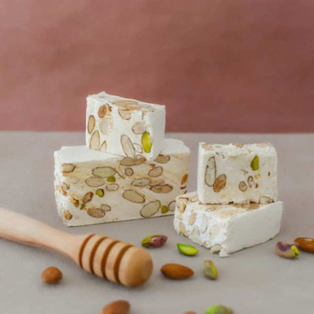 Nougat artisanal aux amandes et pistaches – Confiserie traditionnelle